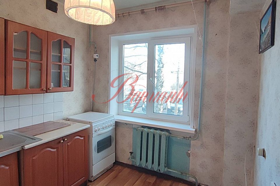 Продаётся 4-комнатная квартира, 59.4 м²