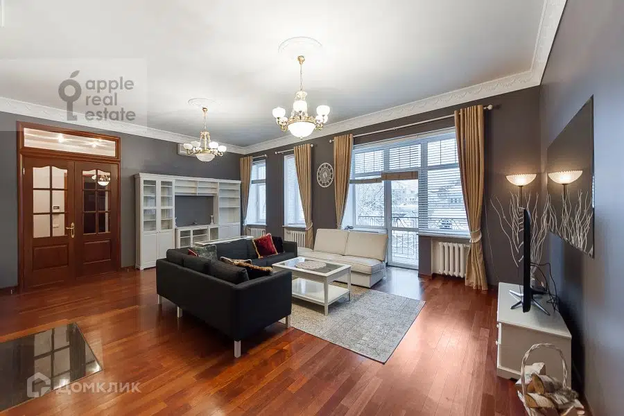 Продаётся 4-комнатная квартира, 164.1 м²