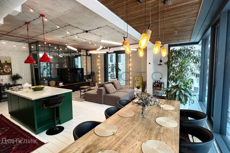 Продаётся 4-комнатная квартира, 150 м²