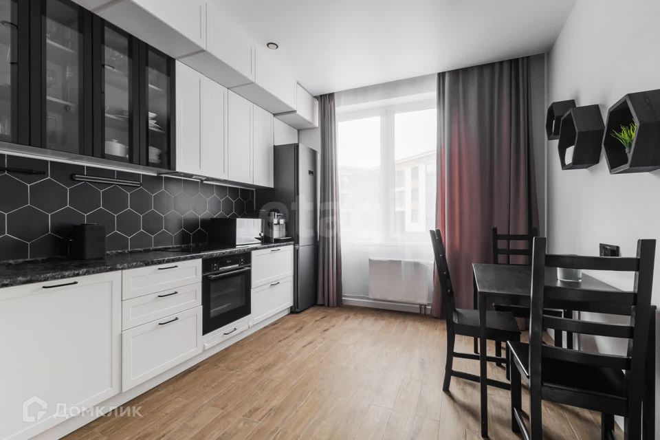 Продаётся 3-комнатная квартира, 97 м²