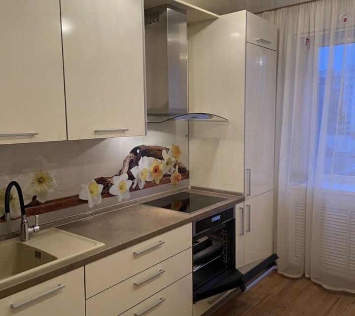 Продаётся 3-комнатная квартира, 63 м²