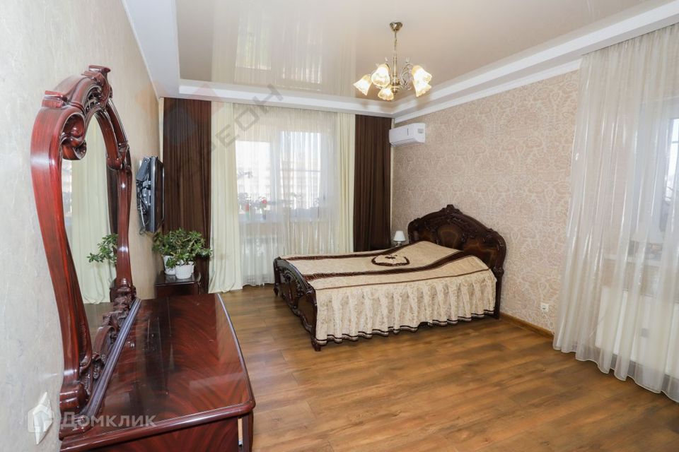 Продаётся 3-комнатная квартира, 90.2 м²