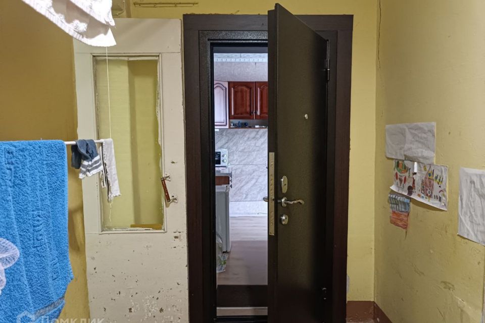 Продаётся комната в 4-комн. квартире, 18 м²
