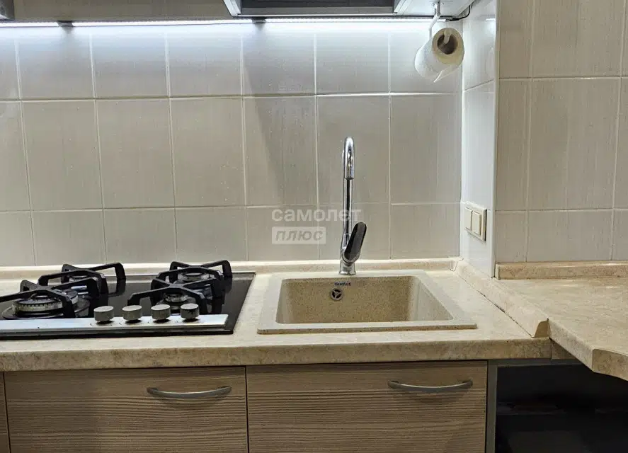 Продаётся 2-комнатная квартира, 41.8 м²