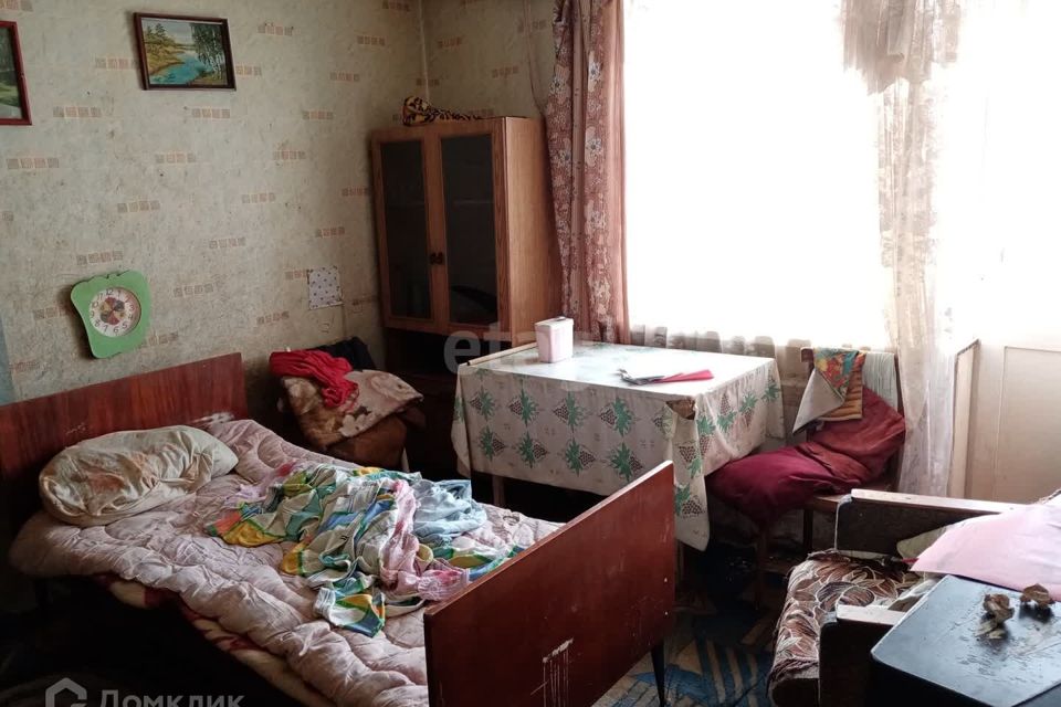 Продаётся комната в 2-комн. квартире, 43.2 м²