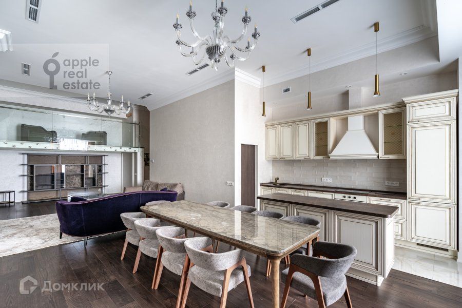 Сдаётся 5-комнатная квартира, 236 м²