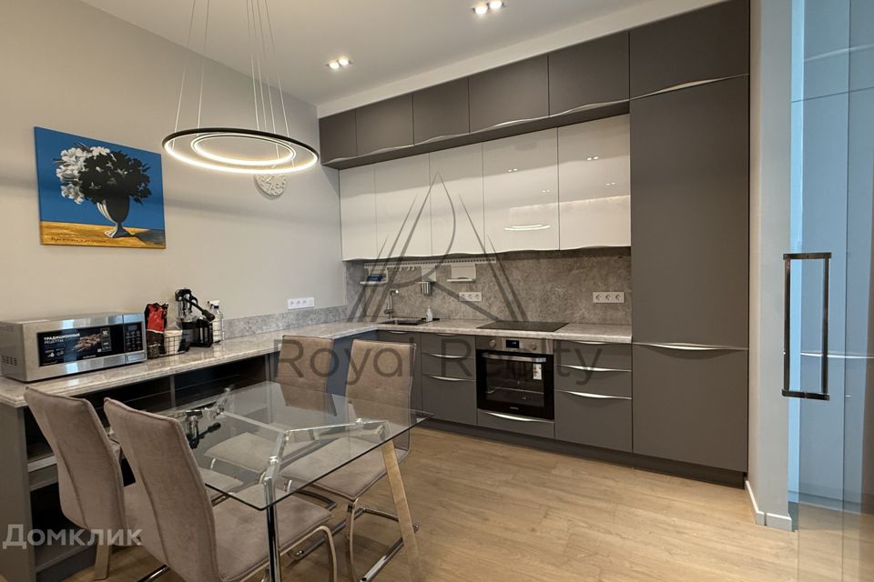 Сдаётся 2-комнатная квартира, 75 м²