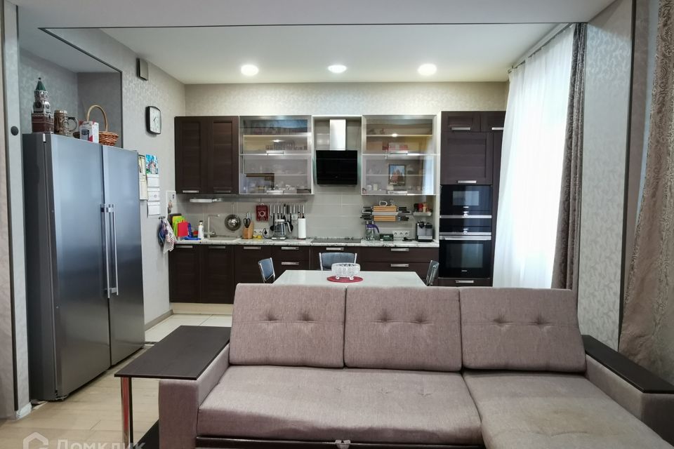 Продаётся 2-комнатная квартира, 87 м²