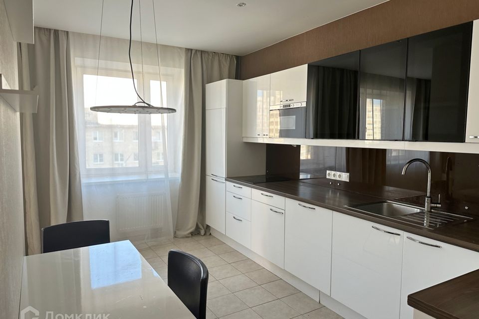 Продаётся 2-комнатная квартира, 64 м²