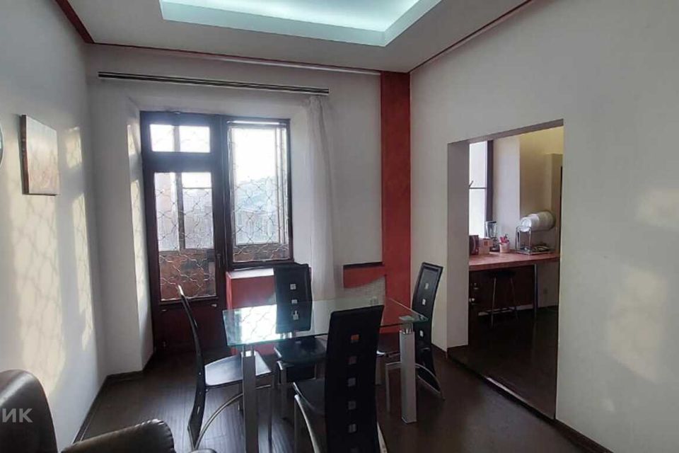 Продаётся 4-комнатная квартира, 77.3 м²