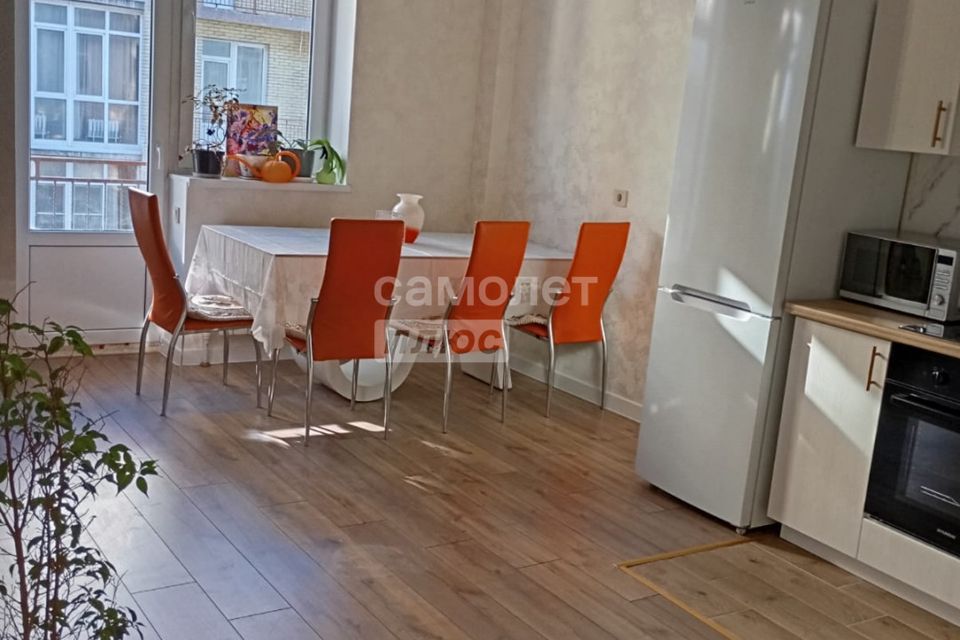 Продаётся 3-комнатная квартира, 120 м²