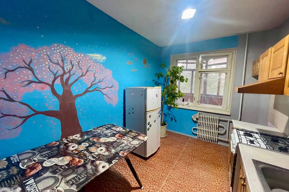 Продаётся 1-комнатная квартира, 42 м²