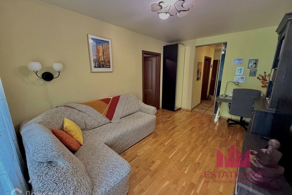 Продаётся 3-комнатная квартира, 52.4 м²