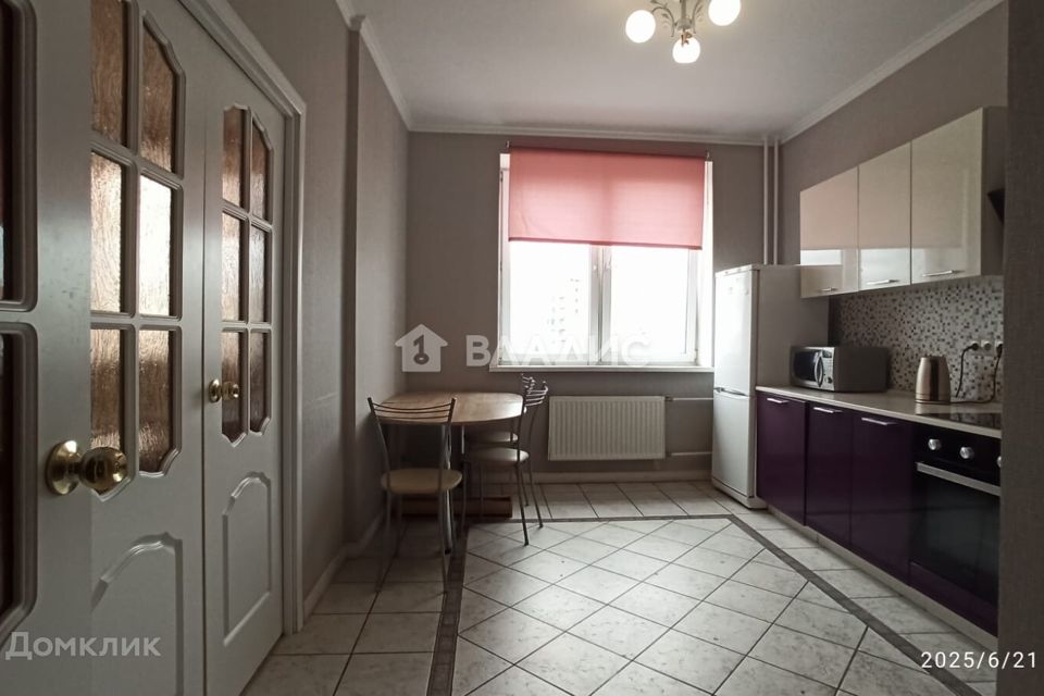Продаётся 2-комнатная квартира, 77.4 м²
