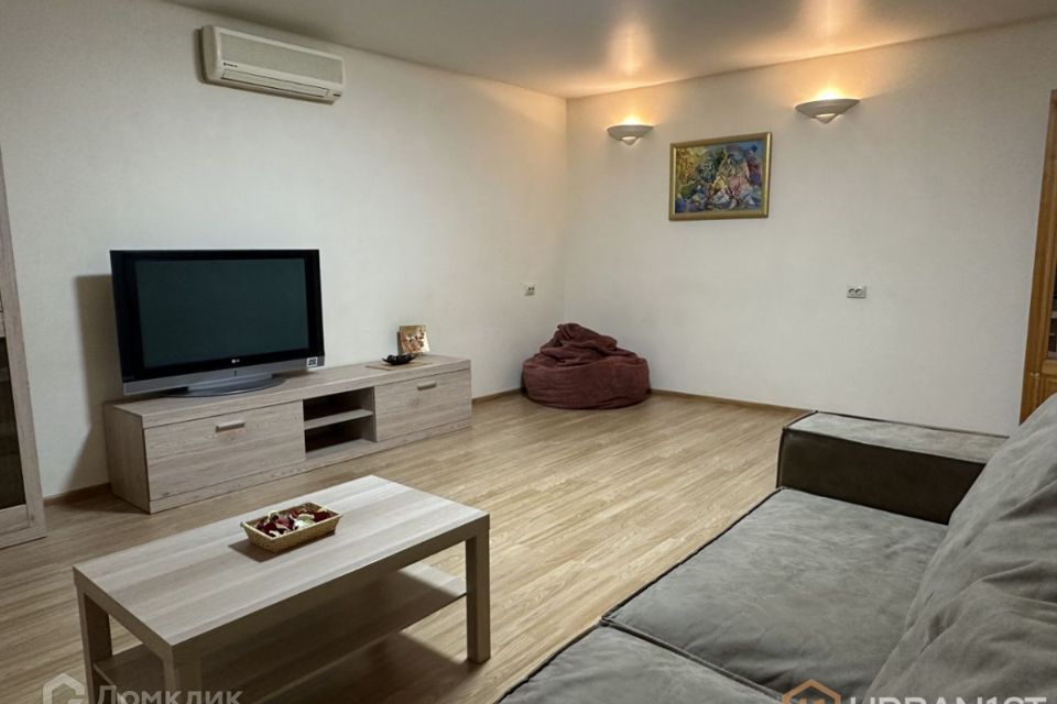 Сдаётся 1-комнатная квартира, 53 м²