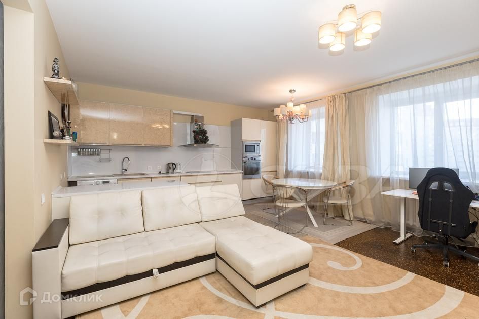 Продаётся 2-комнатная квартира, 82.5 м²