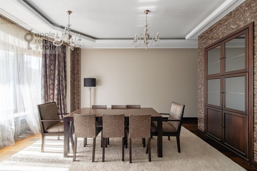 Сдаётся 4-комнатная квартира, 157 м²