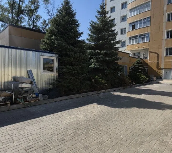 Продаётся 4-комнатная квартира, 162.7 м²