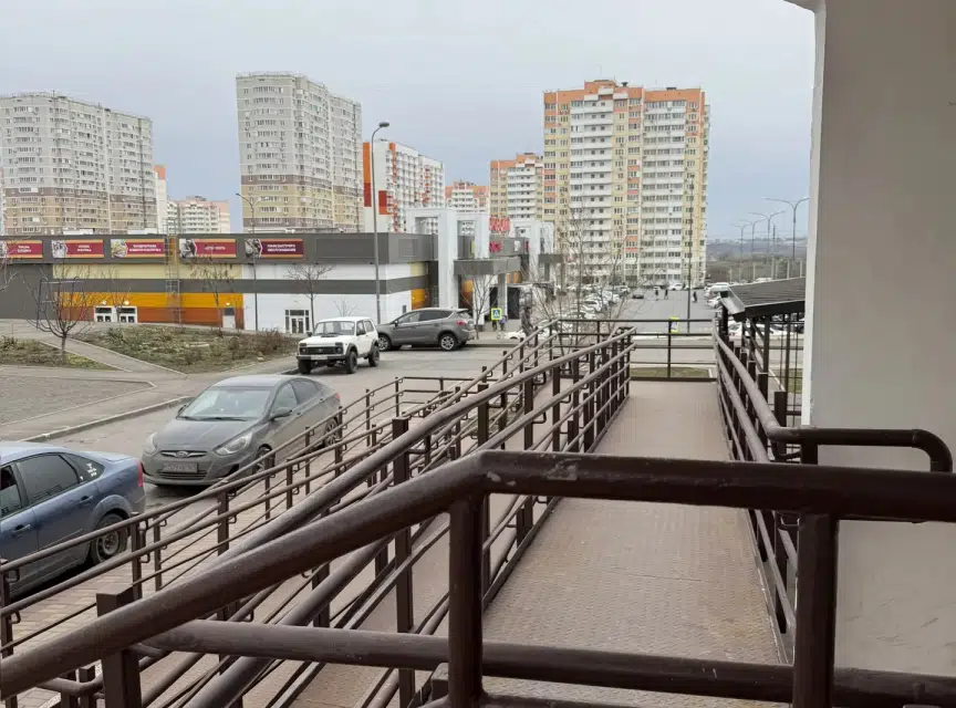 Продаётся 1-комнатная квартира, 43 м²