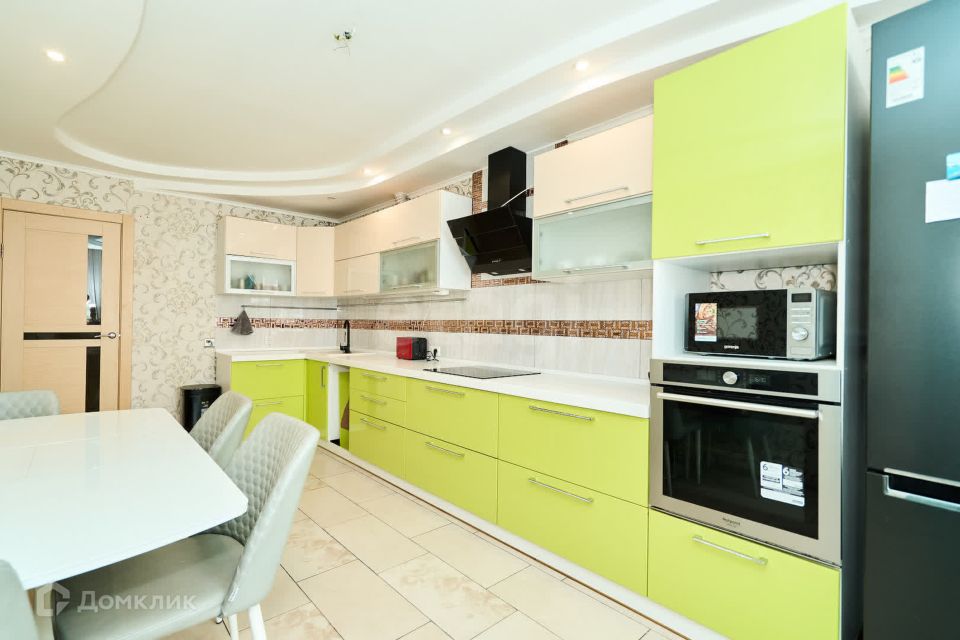 Сдаётся 3-комнатная квартира, 119.5 м²