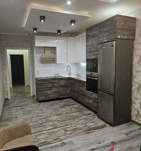 Сдаётся 2-комнатная квартира, 65 м²