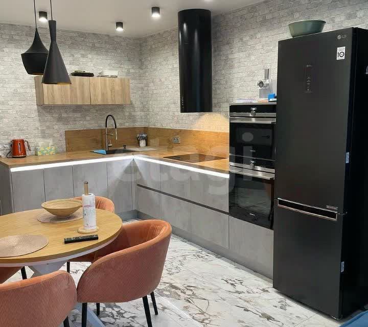 Продаётся 1-комнатная квартира, 49 м²