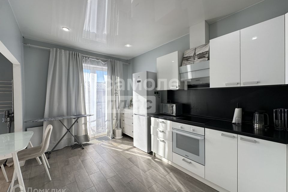 Продаётся 1-комнатная квартира, 48 м²