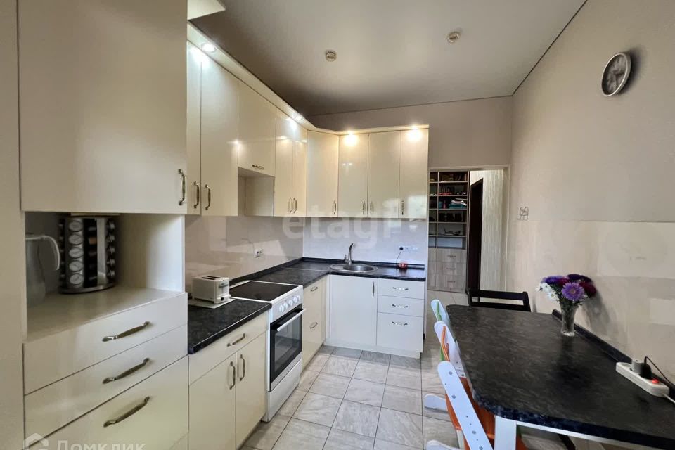 Продаётся 2-комнатная квартира, 49.3 м²