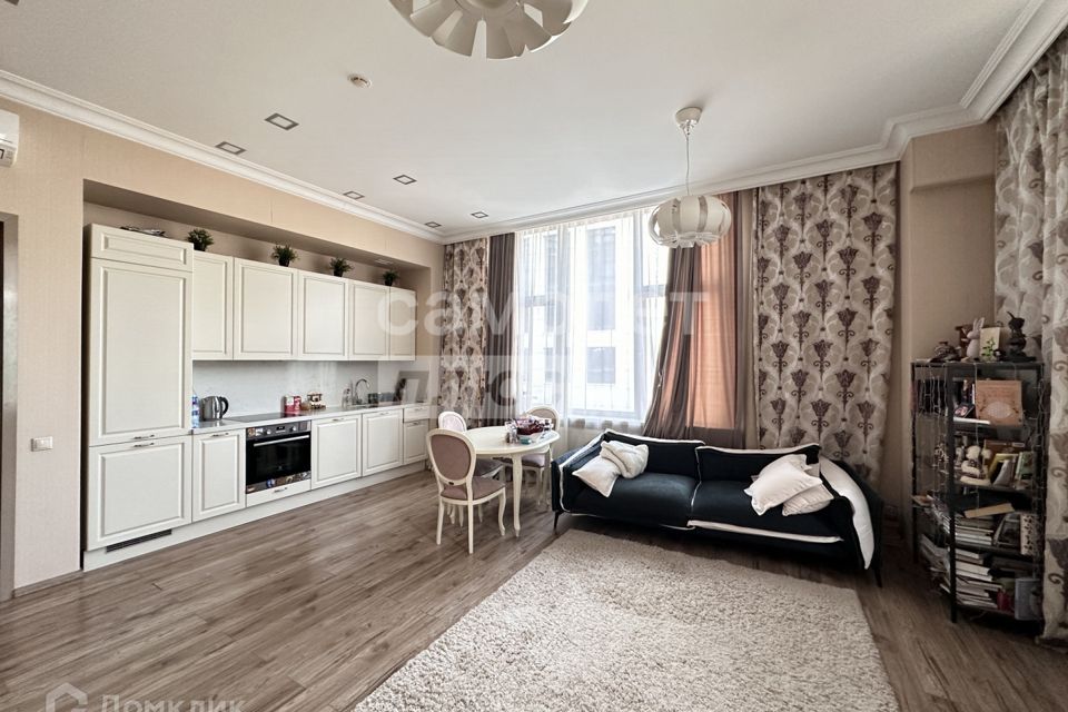 Продаётся 2-комнатная квартира, 71.3 м²
