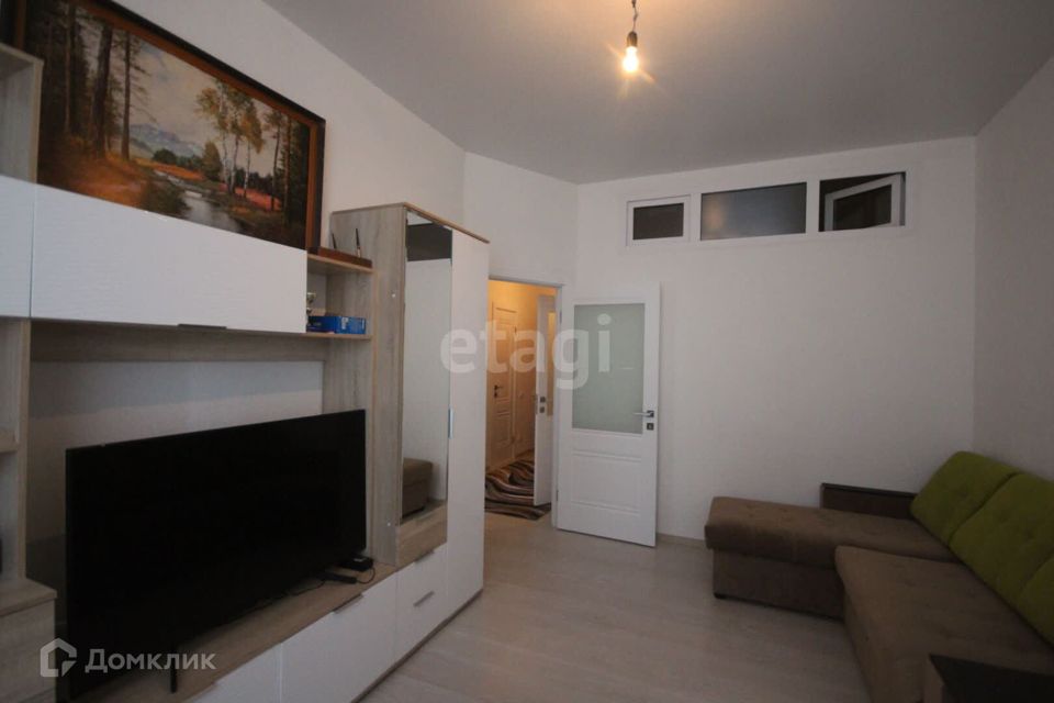 Продаётся 1-комнатная квартира, 46.3 м²