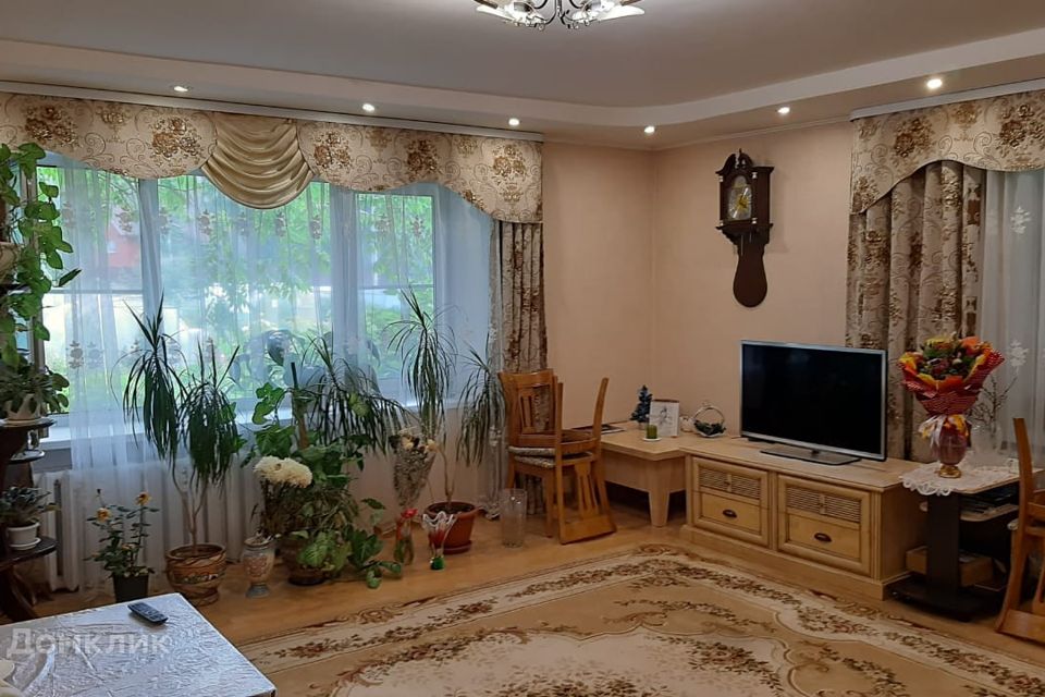 Продаётся 4-комнатная квартира, 98.4 м²