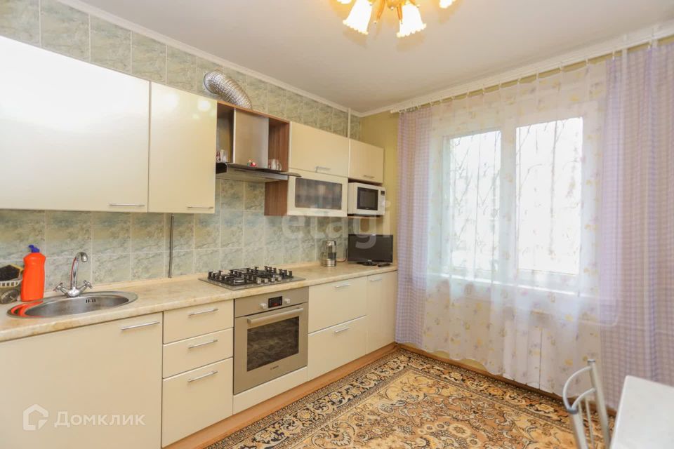 Продаётся 3-комнатная квартира, 64.8 м²