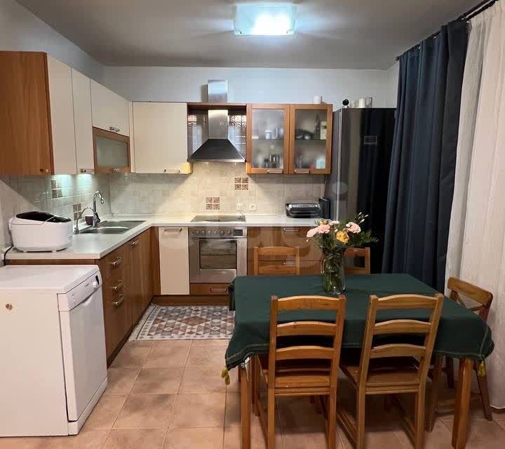 Продаётся 2-комнатная квартира, 73.3 м²