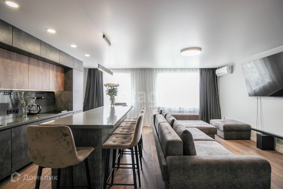 Продаётся 3-комнатная квартира, 67.7 м²