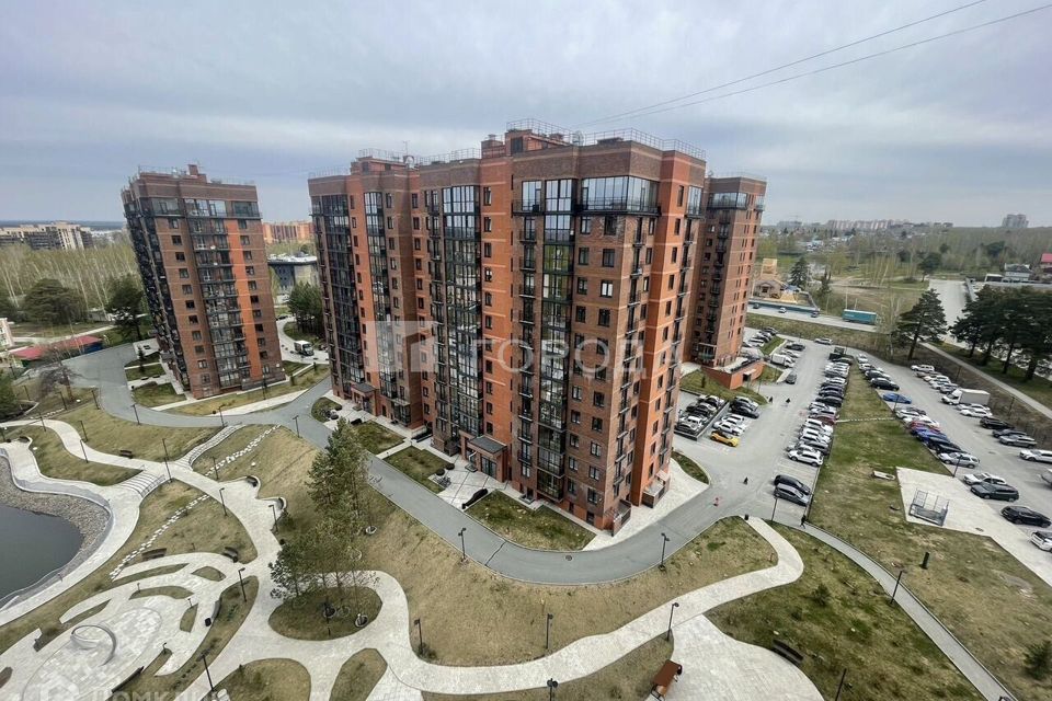 Продаётся 3-комнатная квартира, 105.8 м²