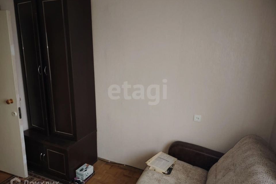 Продаётся 4-комнатная квартира, 69 м²