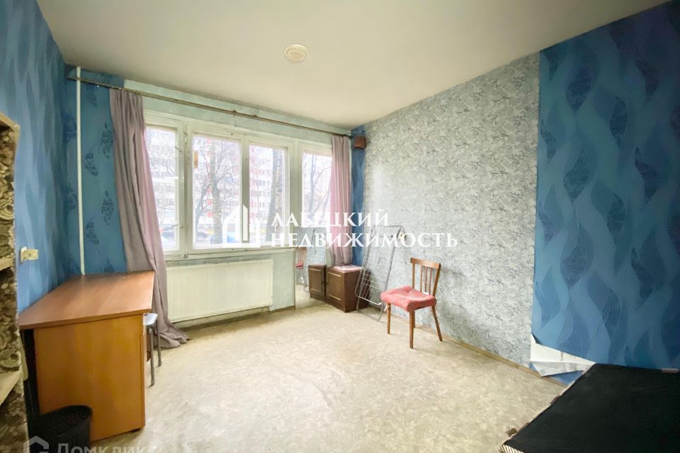 Продаётся комната в 3-комн. квартире, 60.5 м²