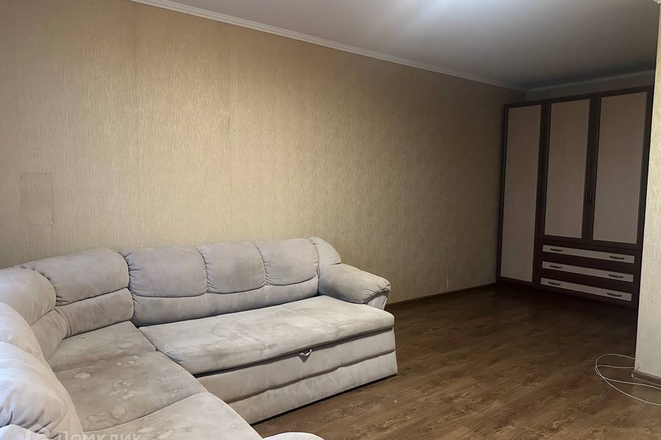 Продаётся 1-комнатная квартира, 49 м²