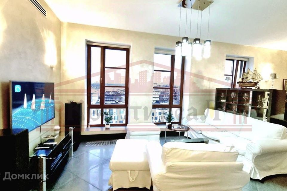 Сдаётся 2-комнатная квартира, 96 м²