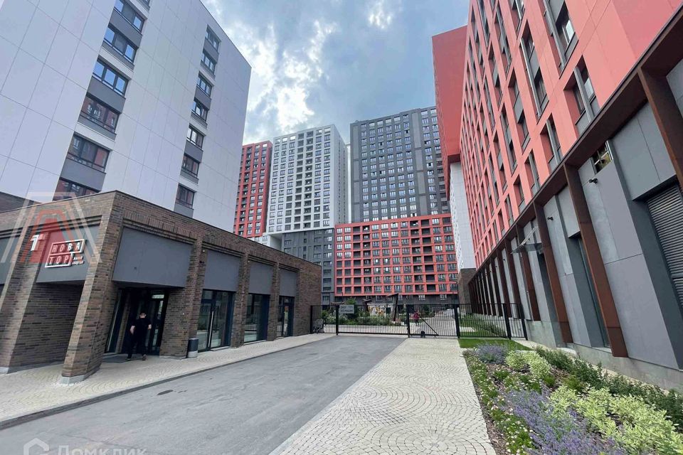 Продаётся 1-комнатная квартира, 52.6 м²