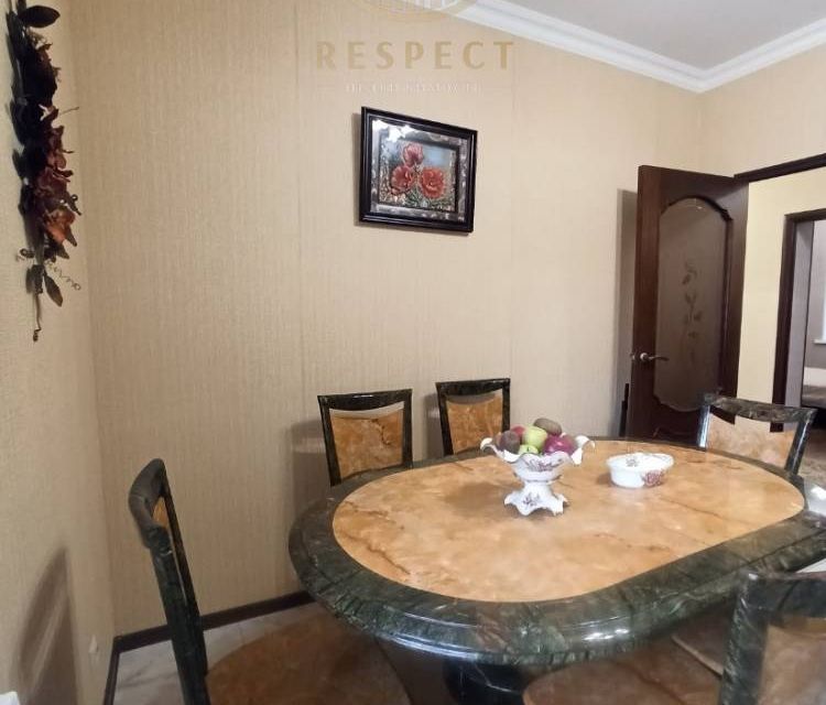 Продаётся 3-комнатная квартира, 87 м²