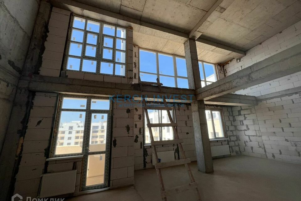 Продаётся 2-комнатная квартира, 158 м²