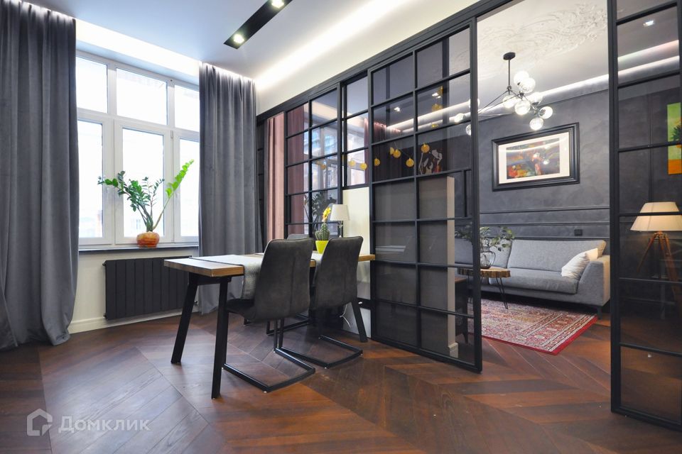 Продаётся 2-комнатная квартира, 70.3 м²