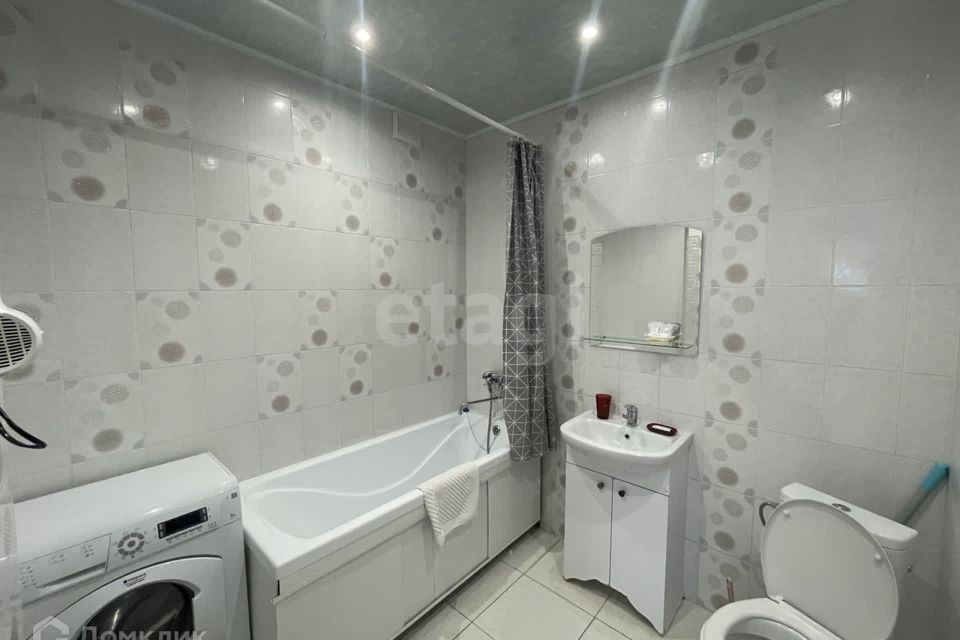 Продаётся 1-комнатная квартира, 42.9 м²