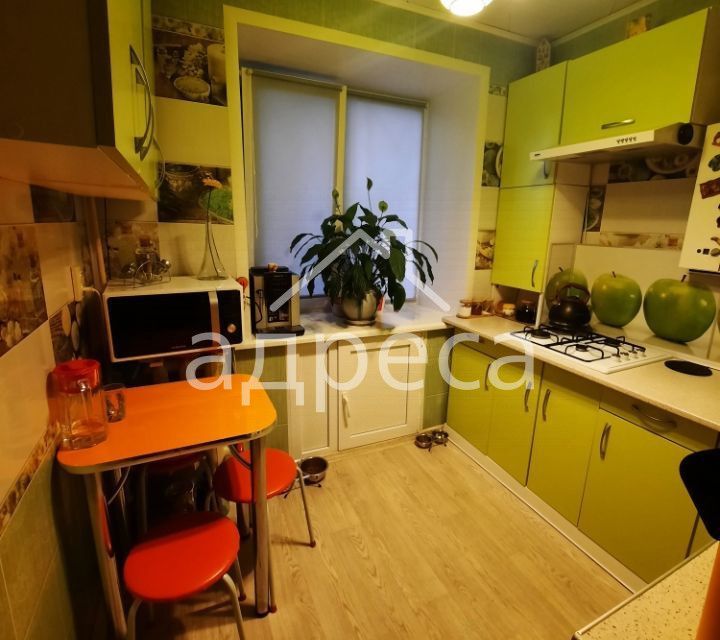 Продаётся 3-комнатная квартира, 51.9 м²
