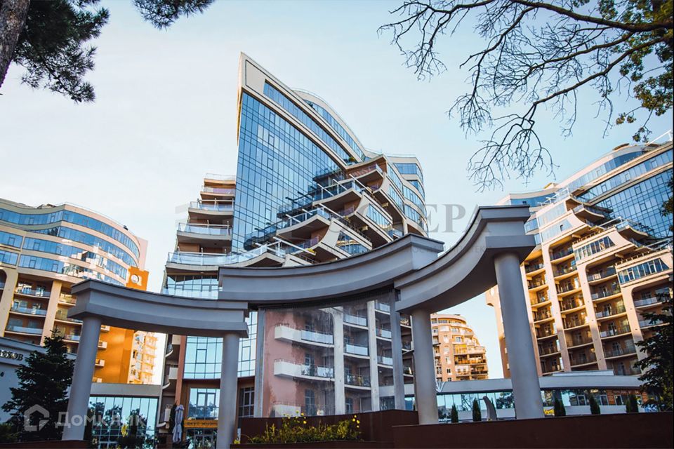 Продаётся 3-комнатная квартира, 156.6 м²
