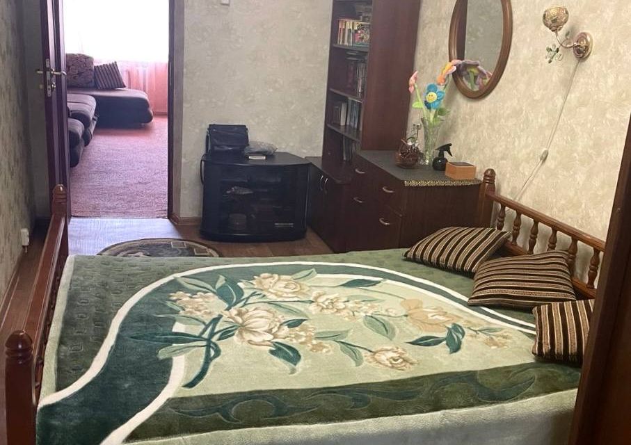 Продаётся 3-комнатная квартира, 57.2 м²