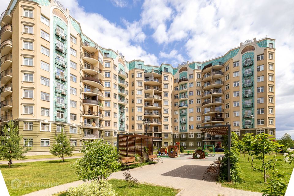 Продаётся 3-комнатная квартира, 124.8 м²