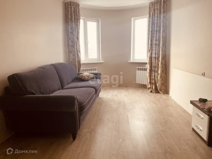 Продаётся 2-комнатная квартира, 59.8 м²