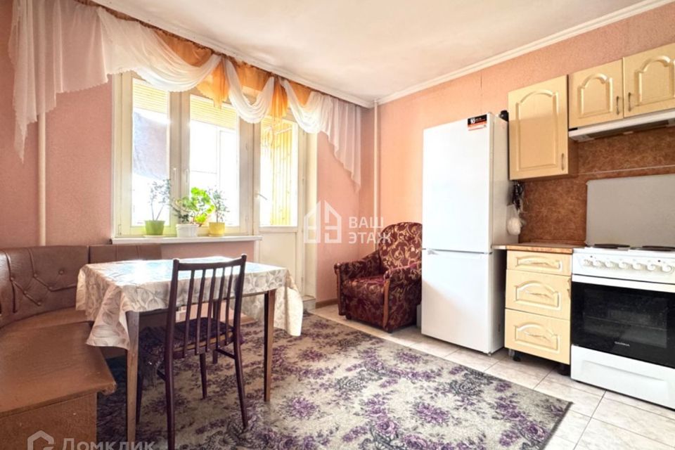 Продаётся 2-комнатная квартира, 60.8 м²